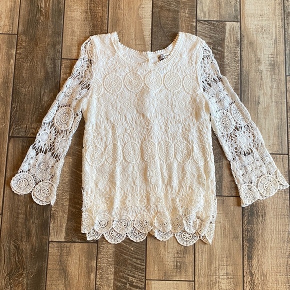 laffaire Tops - Laffaire Elegant Cream Lace Top 🆕